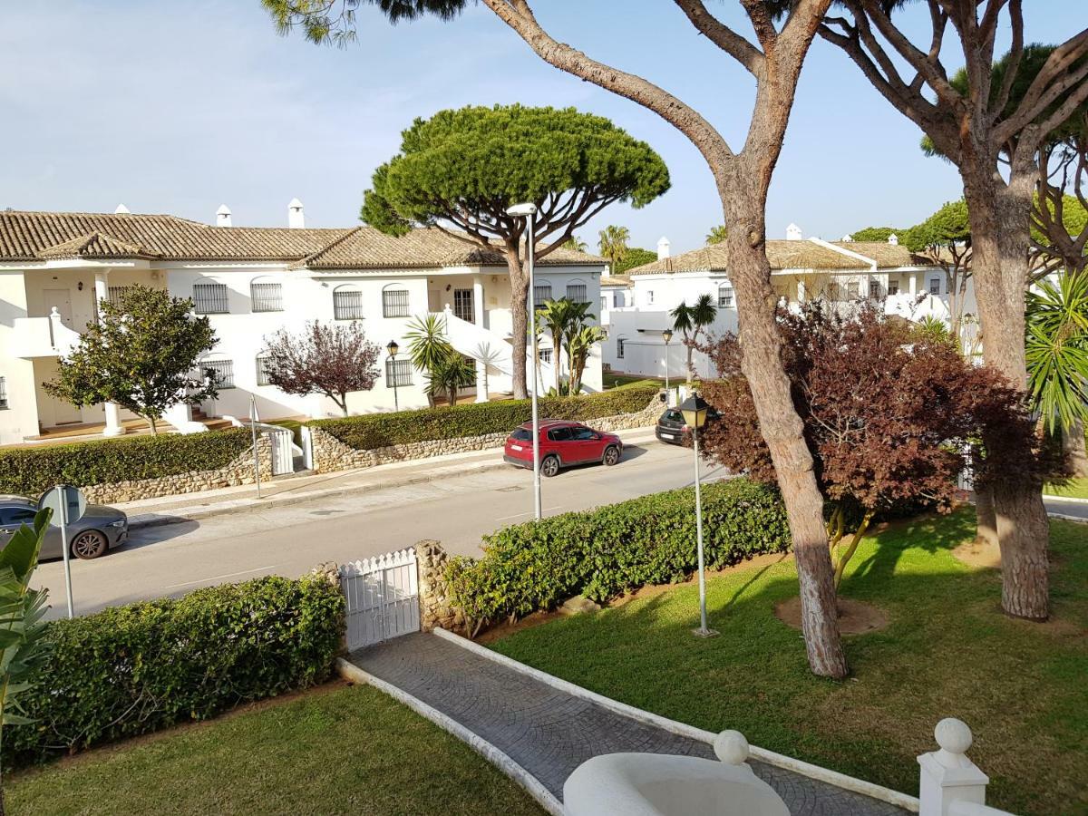 Apartamento Pinar Del Atlantico-La Barrosa Chiclana de la Frontera Exterior photo